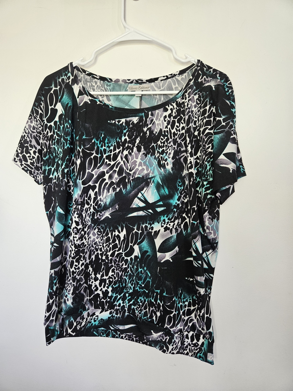 Classic Editions Animal Abstract Print Short Sleeve Top Teal Black Size S/P🔥